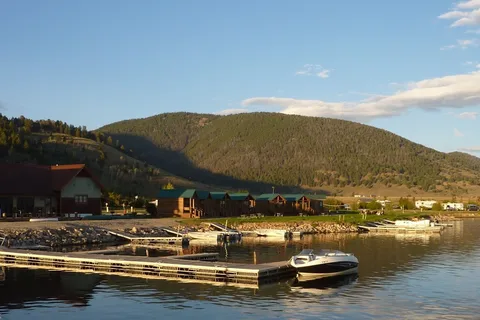 Yellowstone Holiday RV Campground & Marina