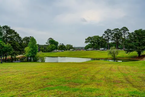 Country Club Park RV Resort