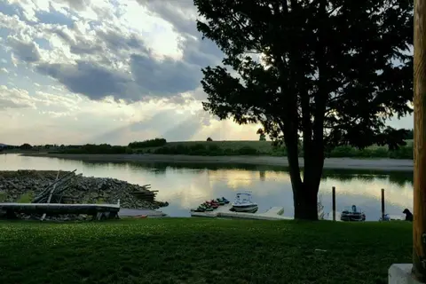 Lakeside Lodge and Resort