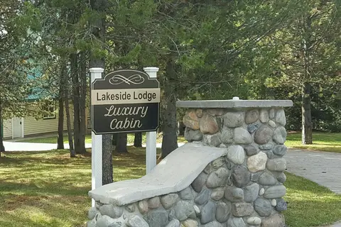 Lakeside Lodge and Resort