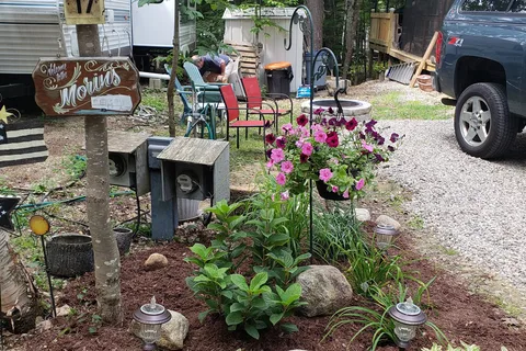 Bear's Pine Woods Campground and Resort