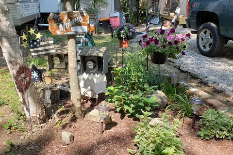 Bear's Pine Woods Campground and Resort