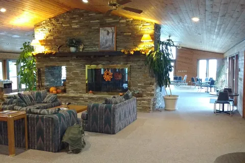 Eagles Nest Resort