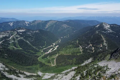 Hummingbird Lodge & Campground
