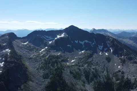 Hummingbird Lodge & Campground