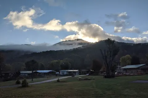 Sun Retreats Nantahala