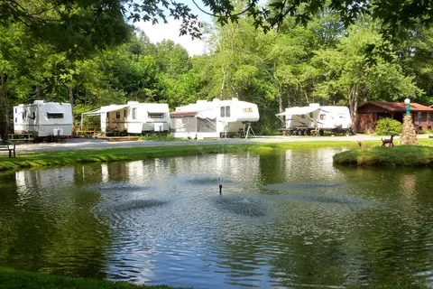 Sun Retreats Nantahala