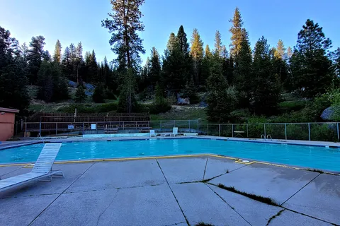 Lolo Hot Springs Campground
