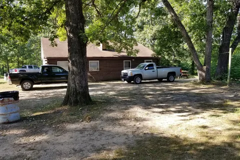 Fort Niangua River Resort / Under new ownership