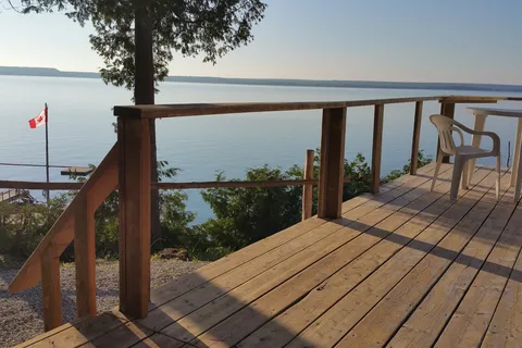 Mindemoya Court Cottages and Campground