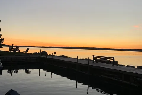 Mindemoya Court Cottages and Campground