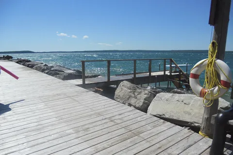 Mindemoya Court Cottages and Campground