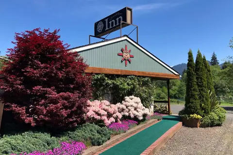 Quinalt River Inn