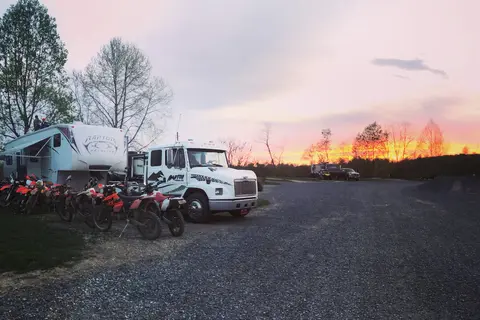 Twin Hollow Campground and Cabins