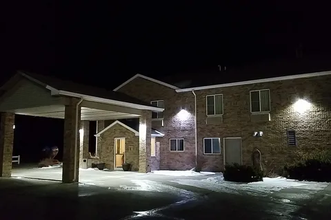 Roadside Inn and RV Spaces