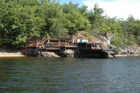 Whitewater Cottage & RV Resort