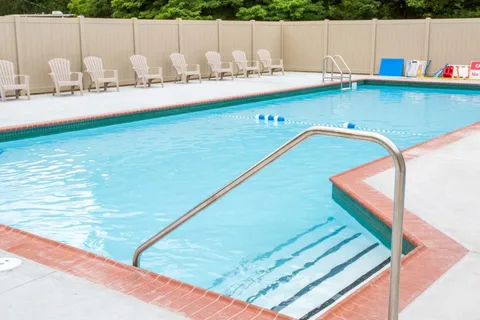 Sun Retreats Cayuga