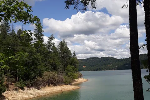 Scotts Flat Lake Resort