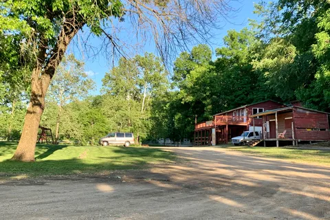 Garrisons River Resort