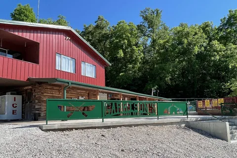 Garrisons River Resort
