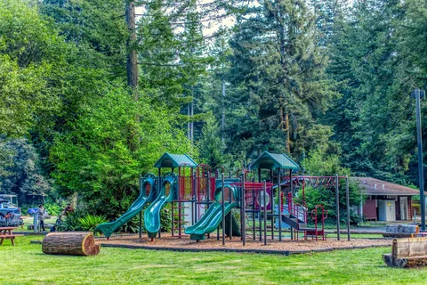 Ramblin' Redwoods Campground and RV Park