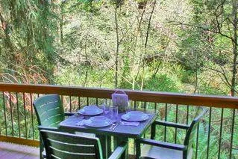 Ramblin' Redwoods Campground and RV Park