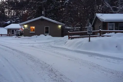 Swansons Motel and Campground