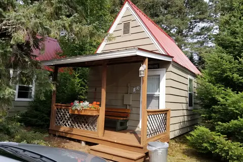 Swansons Motel and Campground