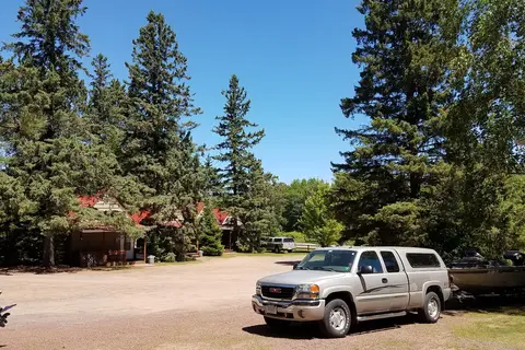 Swansons Motel and Campground