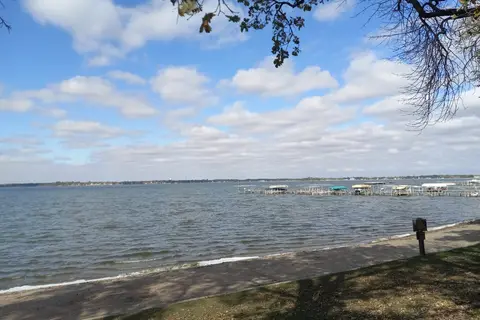 Mcintosh Woods State Park