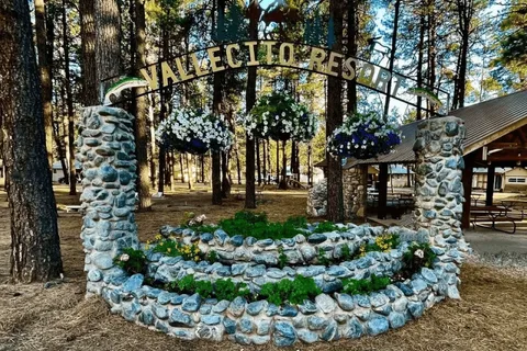 Junction West Vallecito Resort