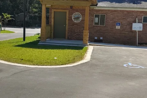 A COZY CORNER RV LODGE
