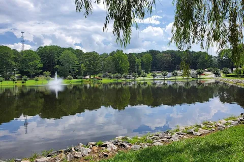 Twin Lakes RV Park