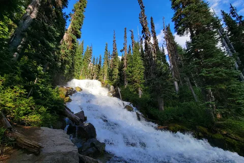 Joffre Lakes Provincial Park