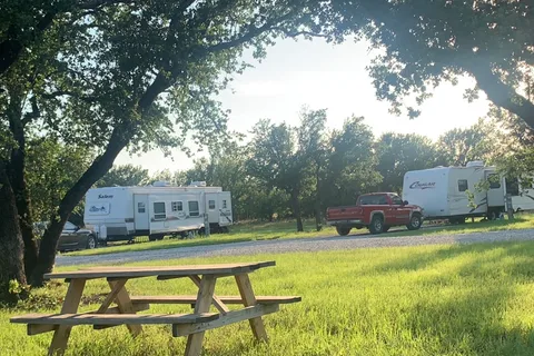Wandering Oaks RV Park