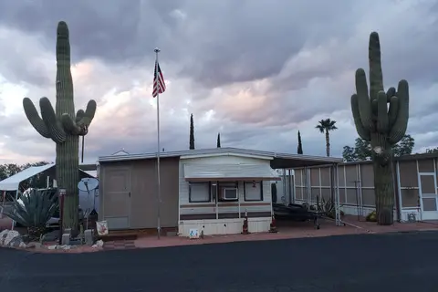 Las Colinas MH-RV Resort