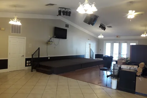 Majestic Oaks RV Resort