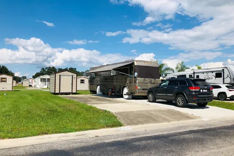 Majestic Oaks RV Resort