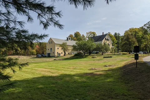 Ayers Lake Family Campground And Cottages