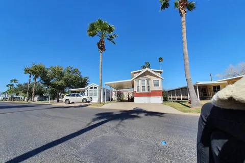 Llano Grande Lake Park Resort and Country Club Mhp