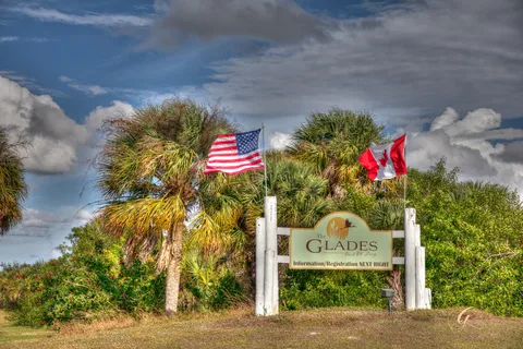 The Glades RV Resort, Golf and Marina