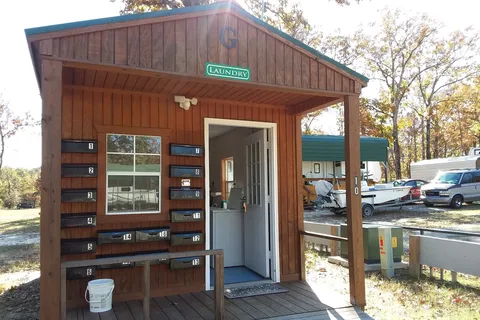 The Oaks of Alba RV Community