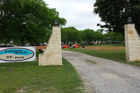 A Country Breeze RV Park