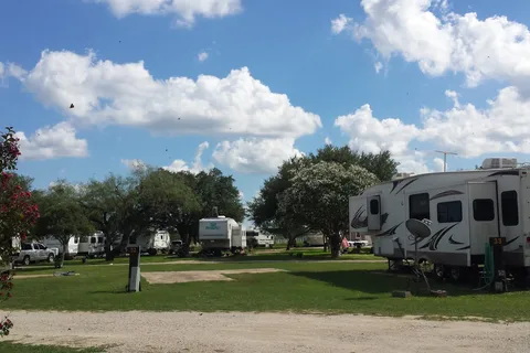A Country Breeze RV Park