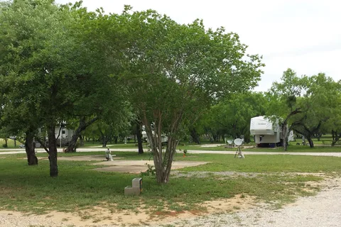 A Country Breeze RV Park