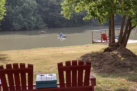 Basin RV Resort - Bastrop