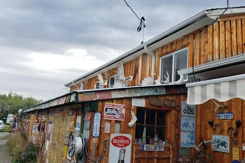 Six Mile River Resort