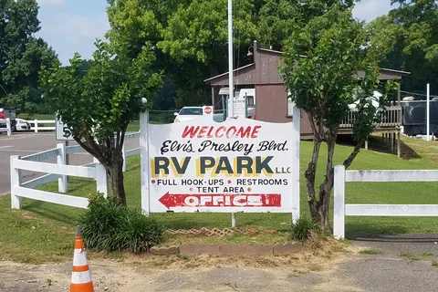 Elvis Presley Blvd RV Park
