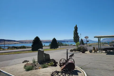 Vantage Riverstone Resort