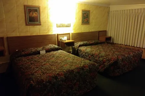 Holiday Lodge Motel and Campground